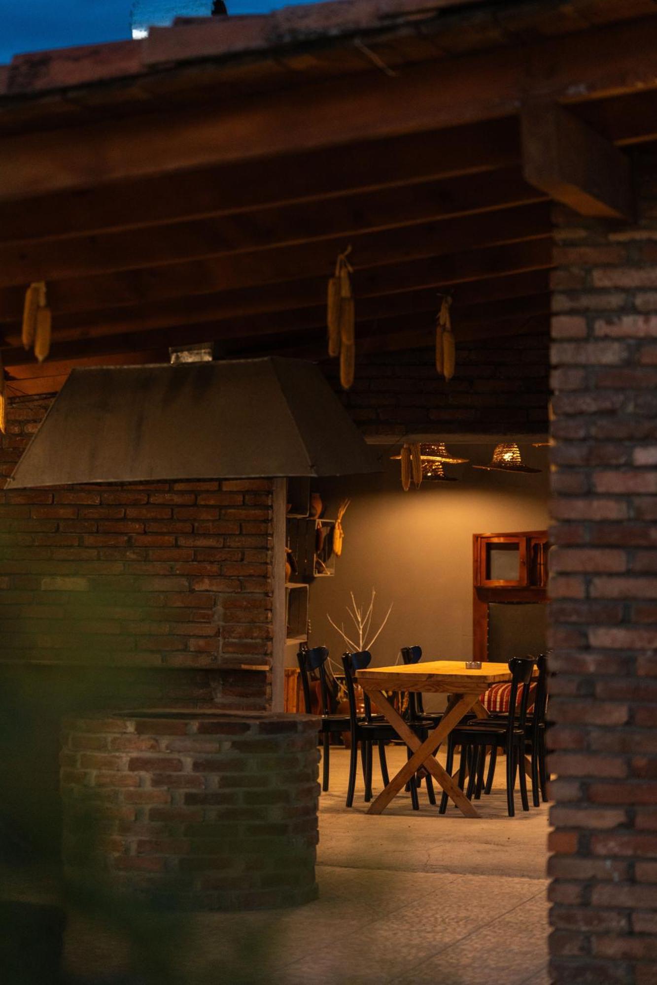 Vineyard Hotel & Winery Napareuli 外观 照片